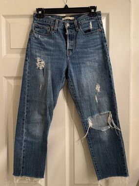Levi's Women's Light Blue Distressed Straight Leg Jeans